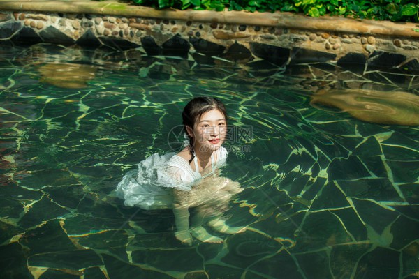 漫步武汉夜，尽享茶香韵味时光